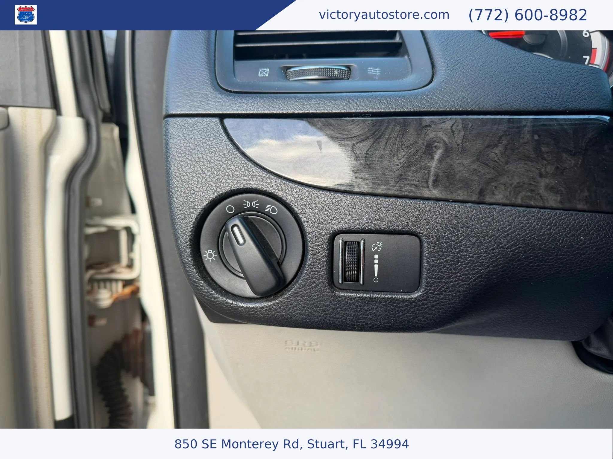 Used 2013 Dodge Grand Caravan American Value Package w/ UConnect Hands-Free Group image 17
