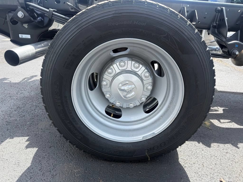 New 2026 RAM 5500 Tradesman w/ Chrome Appearance Group AWD/4WD image 49