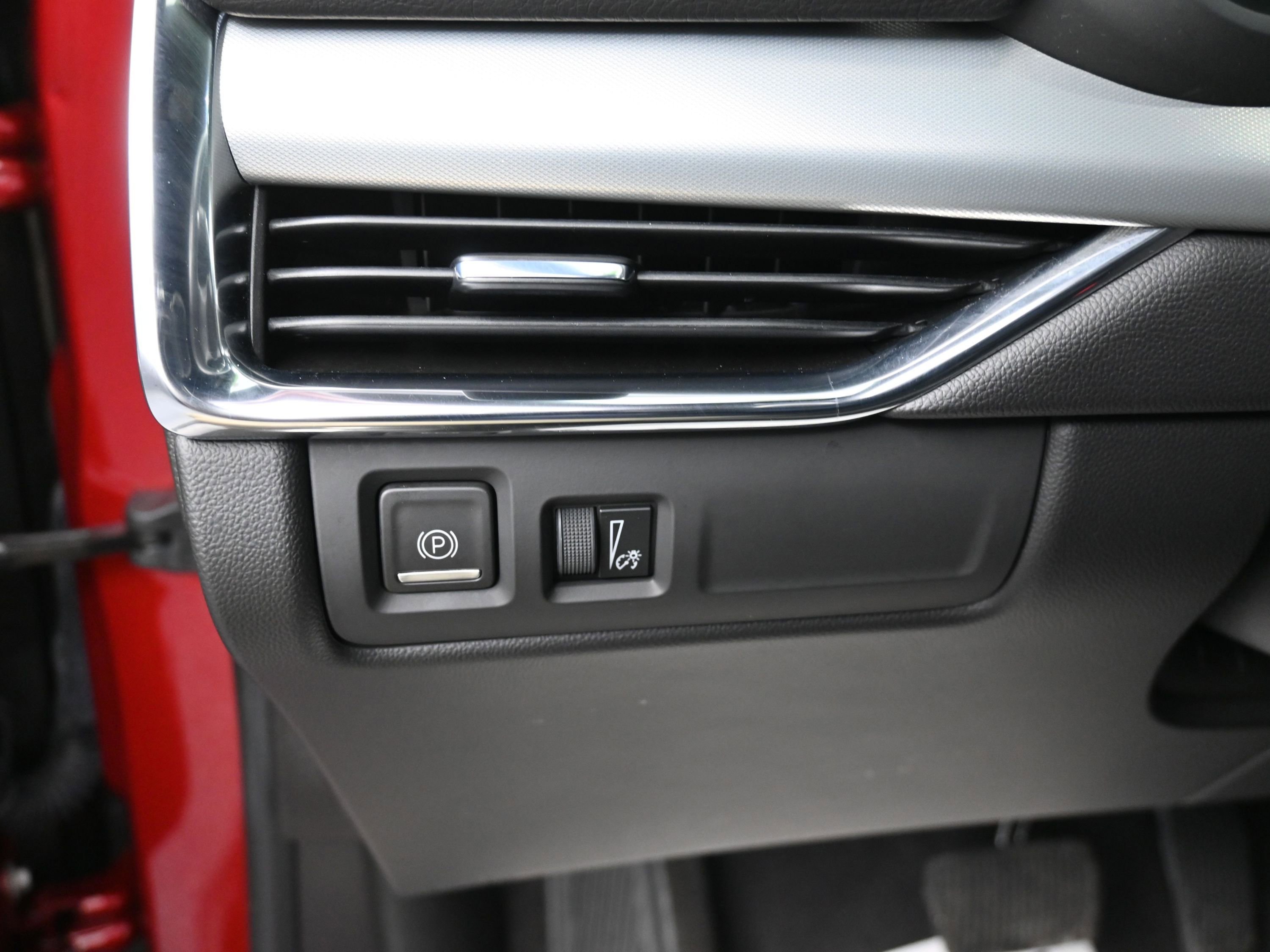 Used 2023 Cadillac XT4 Premium Luxury w/ Cold Weather Package image 19