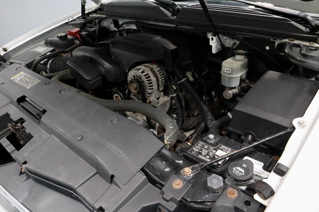 Used 2011 Chevrolet Suburban LT image 16