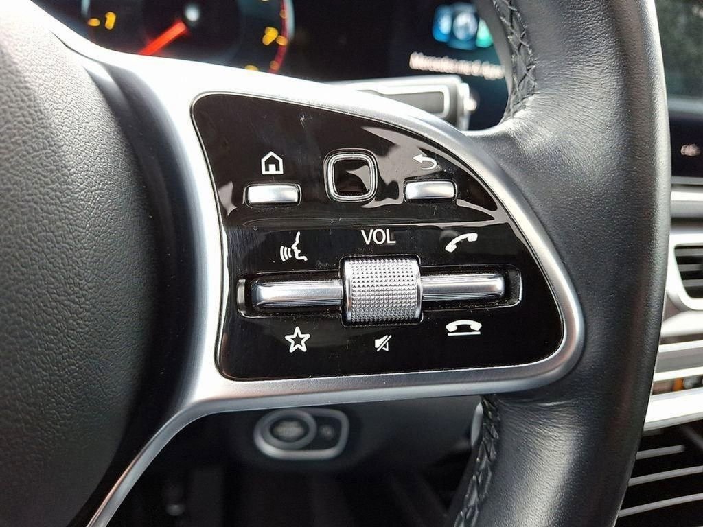 Used 2023 Mercedes-Benz GLS 450 4MATIC image 23