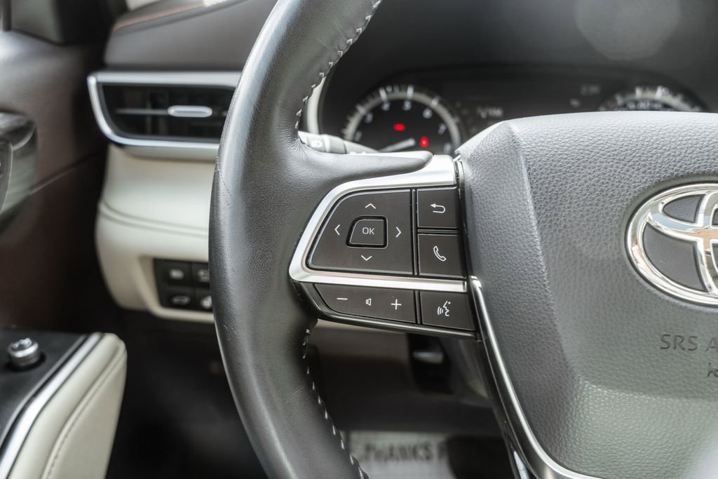 Used 2020 Toyota Highlander Platinum image 24