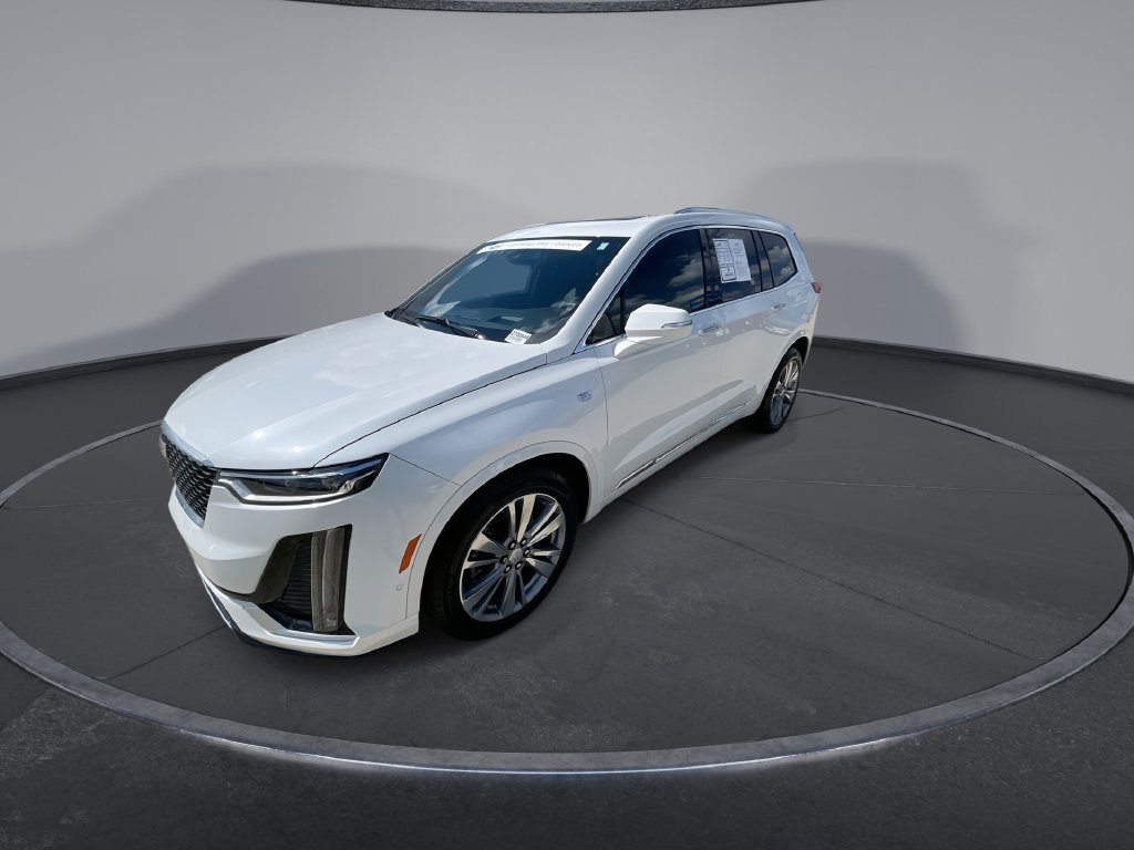 Used 2025 Cadillac XT6 Premium Luxury w/ Technology Package FWD image 4