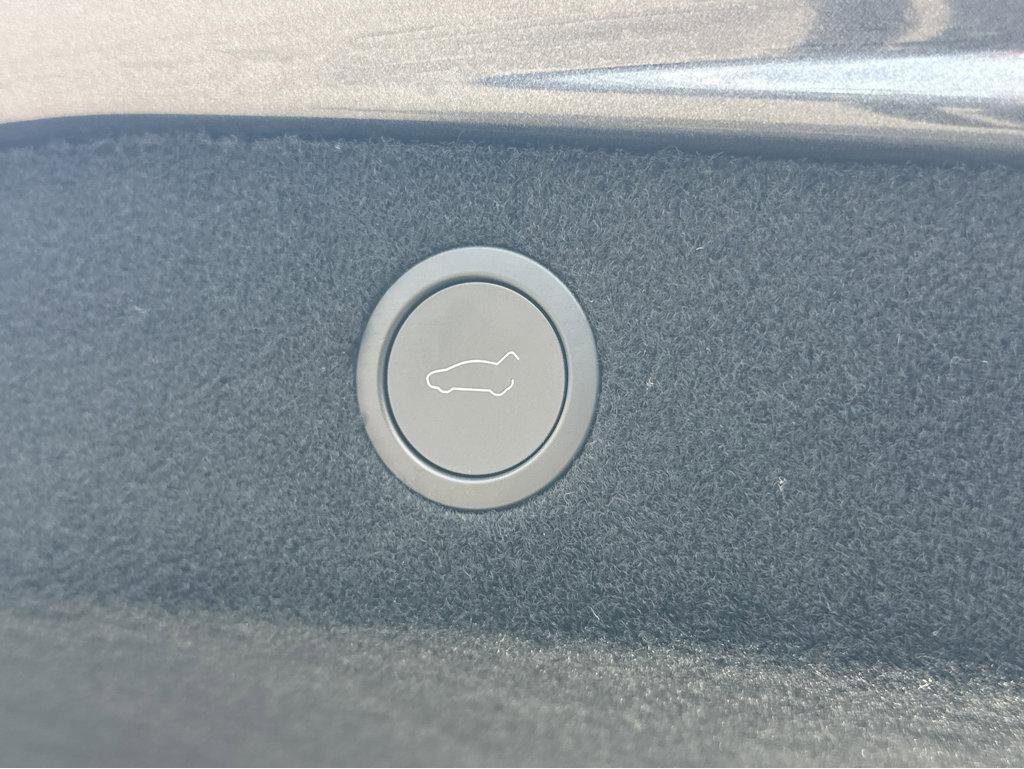 Used 2025 Tesla Model 3 Long Range RWD image 33