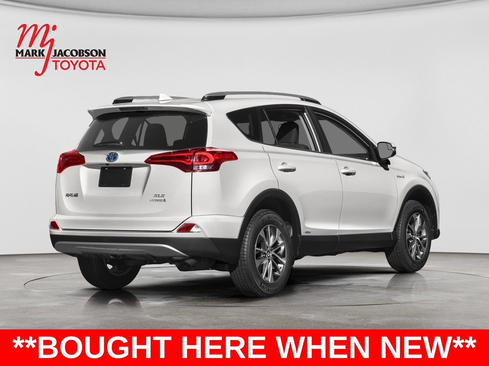 Used 2018 Toyota RAV4 XLE w/ Convenience Package AWD/4WD image 2