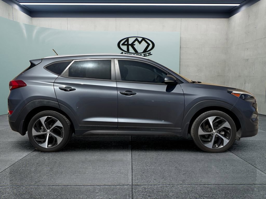 Used 2016 Hyundai Tucson Sport FWD image 2