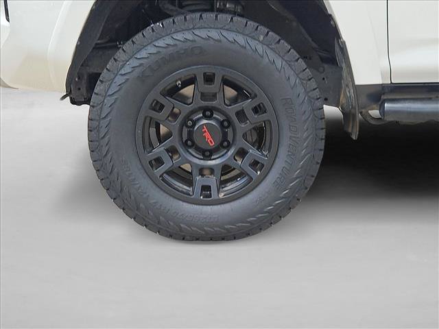 Used 2018 Toyota 4Runner TRD Off-Road Premium AWD/4WD image 22