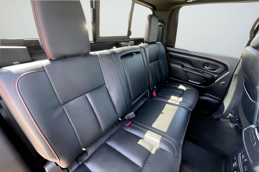 Used 2024 Nissan Titan PRO-4X w/ Pro-4x Convenience Package AWD/4WD image 22