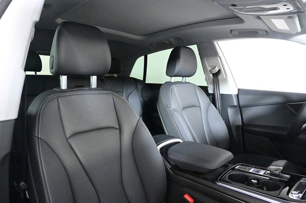 Used 2023 Audi Q8 Premium w/ Convenience Package image 16