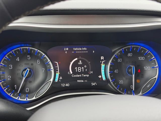 Used 2022 Chrysler Pacifica Touring-L FWD image 25