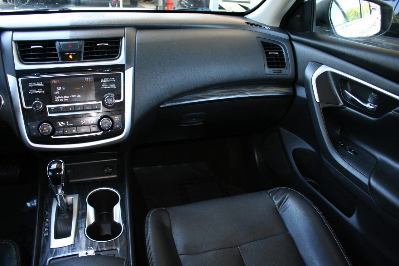 Used 2018 Nissan Altima 2.5 SL FWD image 15