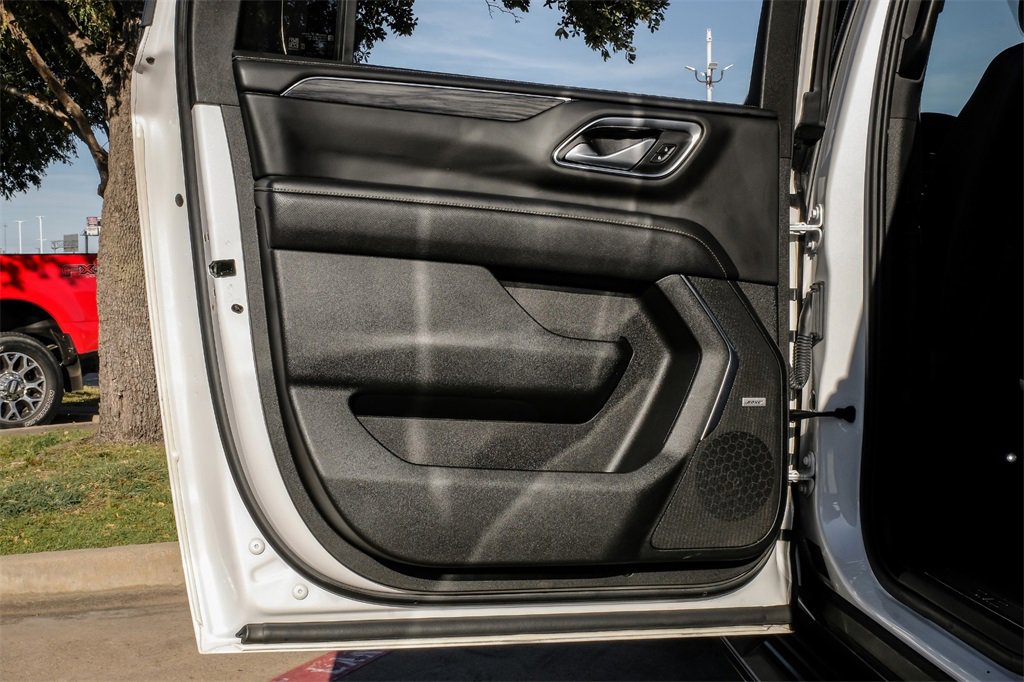 Used 2022 GMC Yukon XL SLT image 48