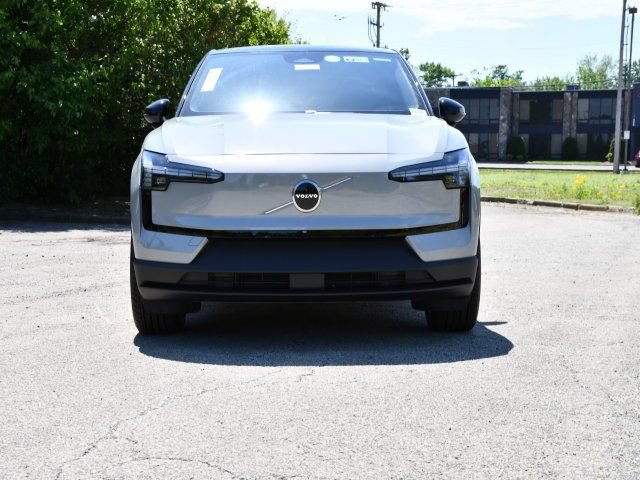 New 2026 Volvo EX30 Plus w/ Protection Package Premier AWD/4WD image 2
