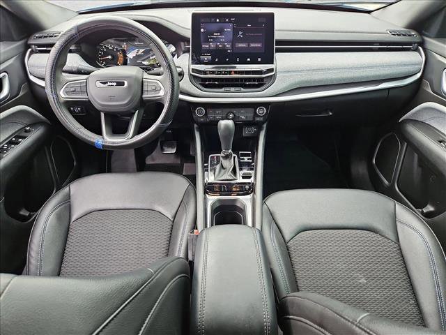 Used 2024 Jeep Compass Latitude AWD/4WD image 17