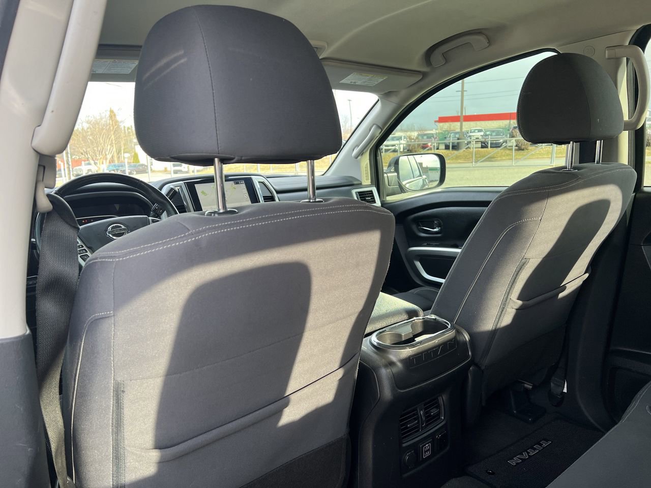 Used 2021 Nissan Titan SV w/ SV Convenience Package image 24