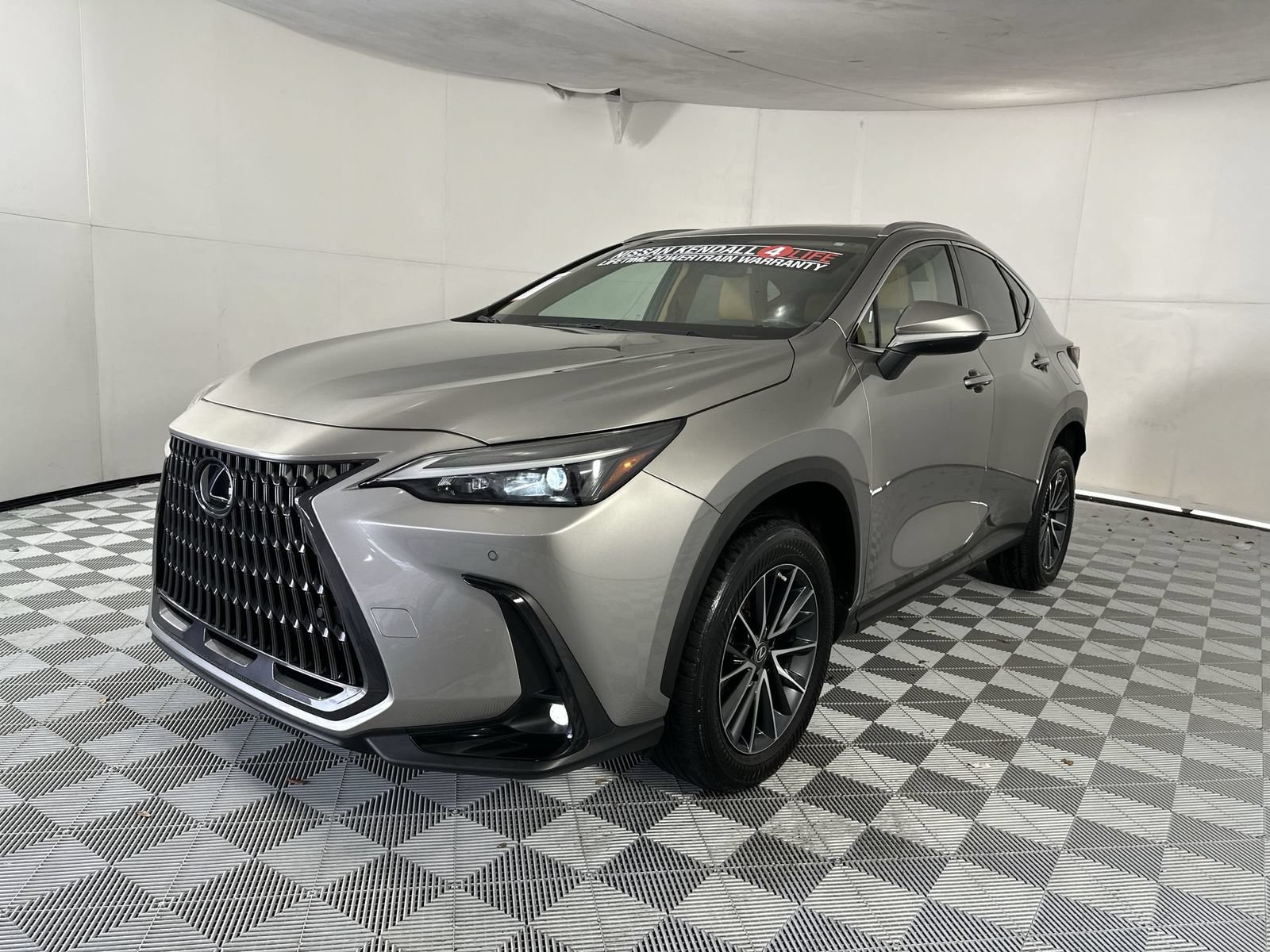Used 2023 Lexus NX 350 AWD image 4