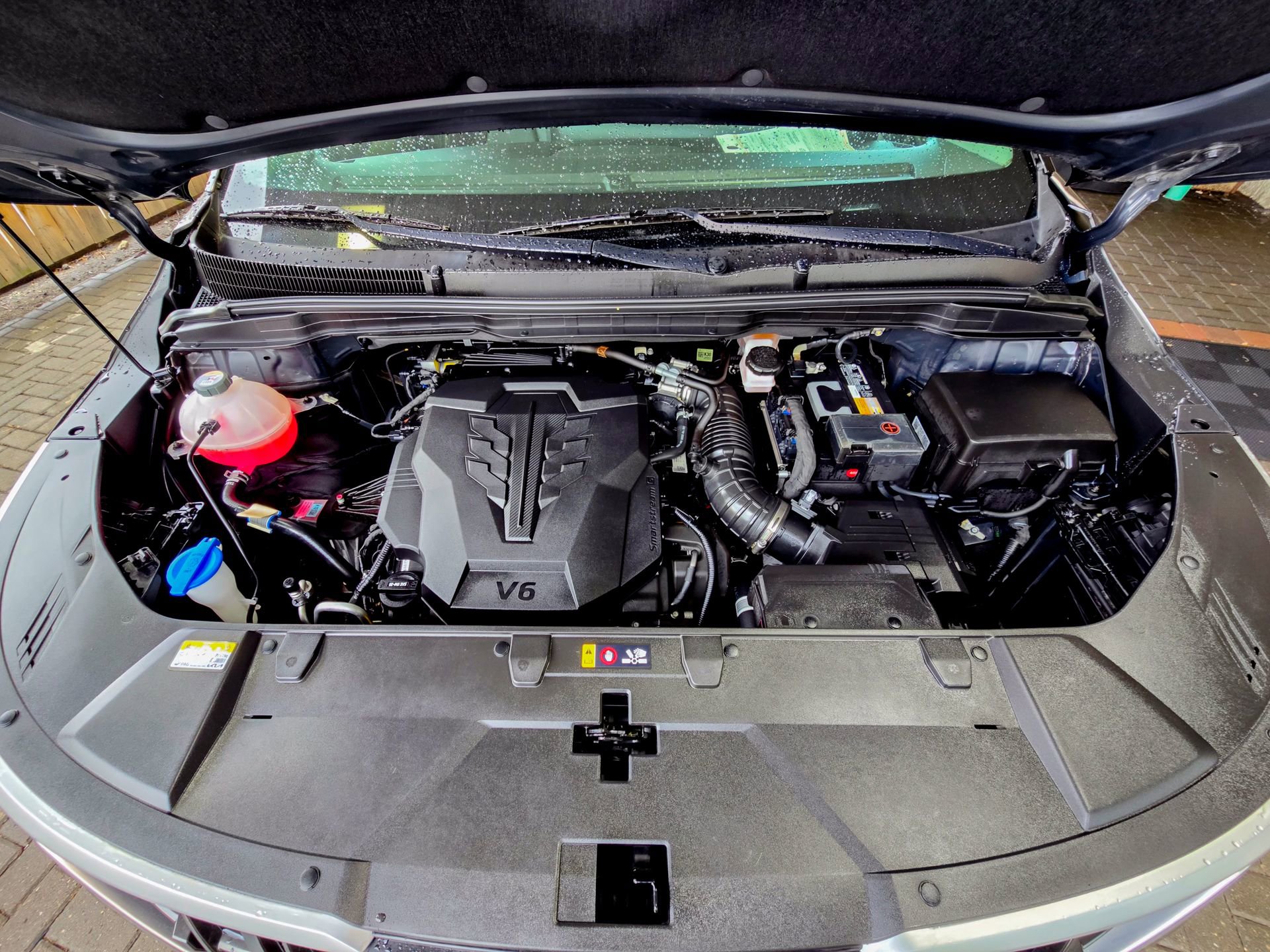 Used 2023 Kia Carnival LX image 30