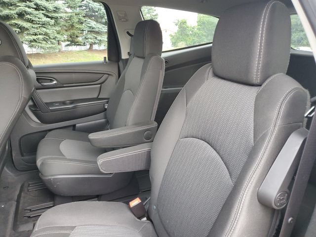 Used 2017 Chevrolet Traverse LT w/ Style and Technology Package FWD image 23