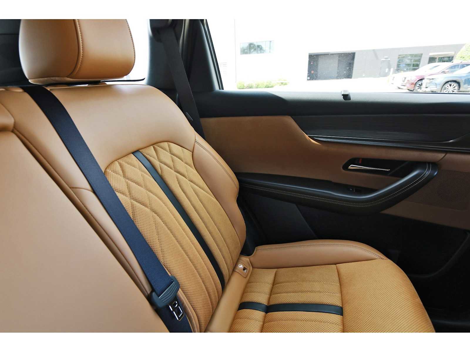 Certified 2025 MAZDA CX-70 3.3 Turbo S w/ Premium Plus image 10