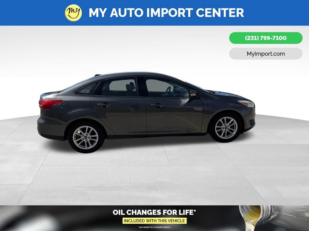 Used 2017 Ford Focus SE FWD image 8