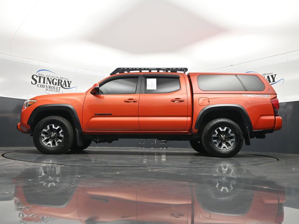 Used 2017 Toyota Tacoma TRD Off-Road image 20