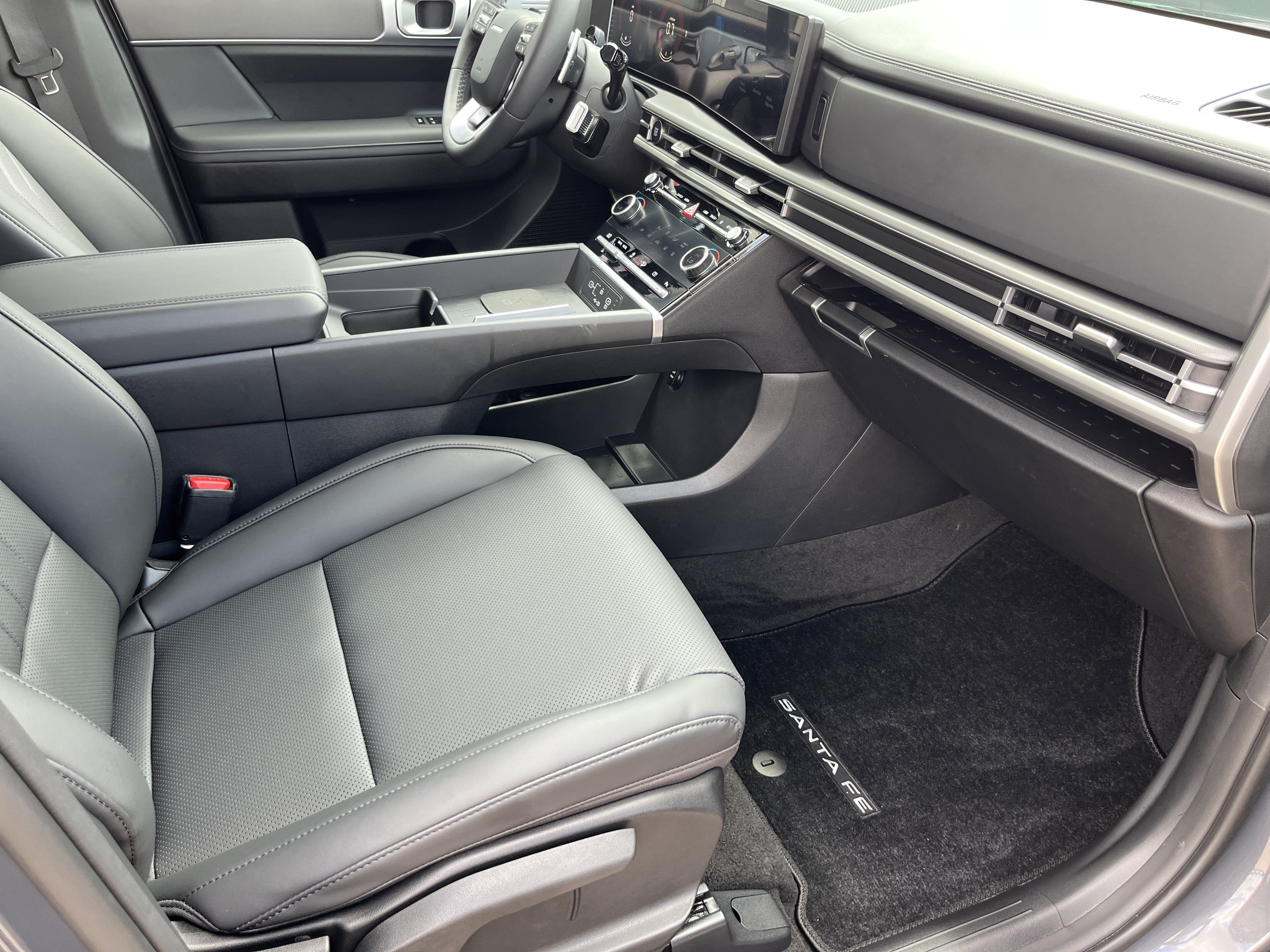 Used 2026 Hyundai Santa Fe SEL FWD image 19