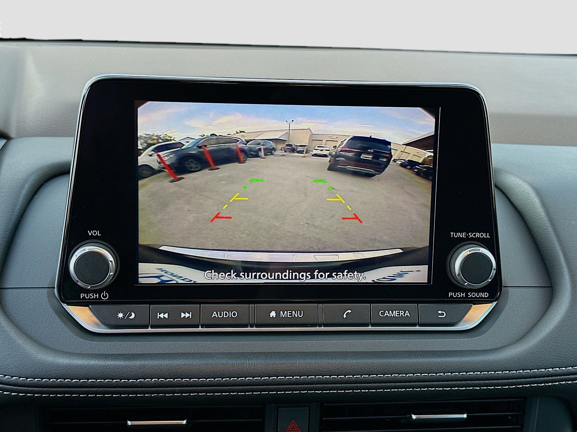 Used 2023 Nissan Rogue SV image 13