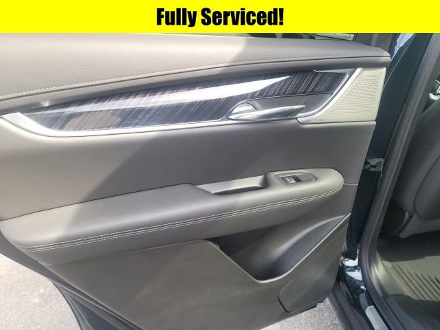 Used 2025 Cadillac XT6 Premium Luxury w/ Technology Package image 9
