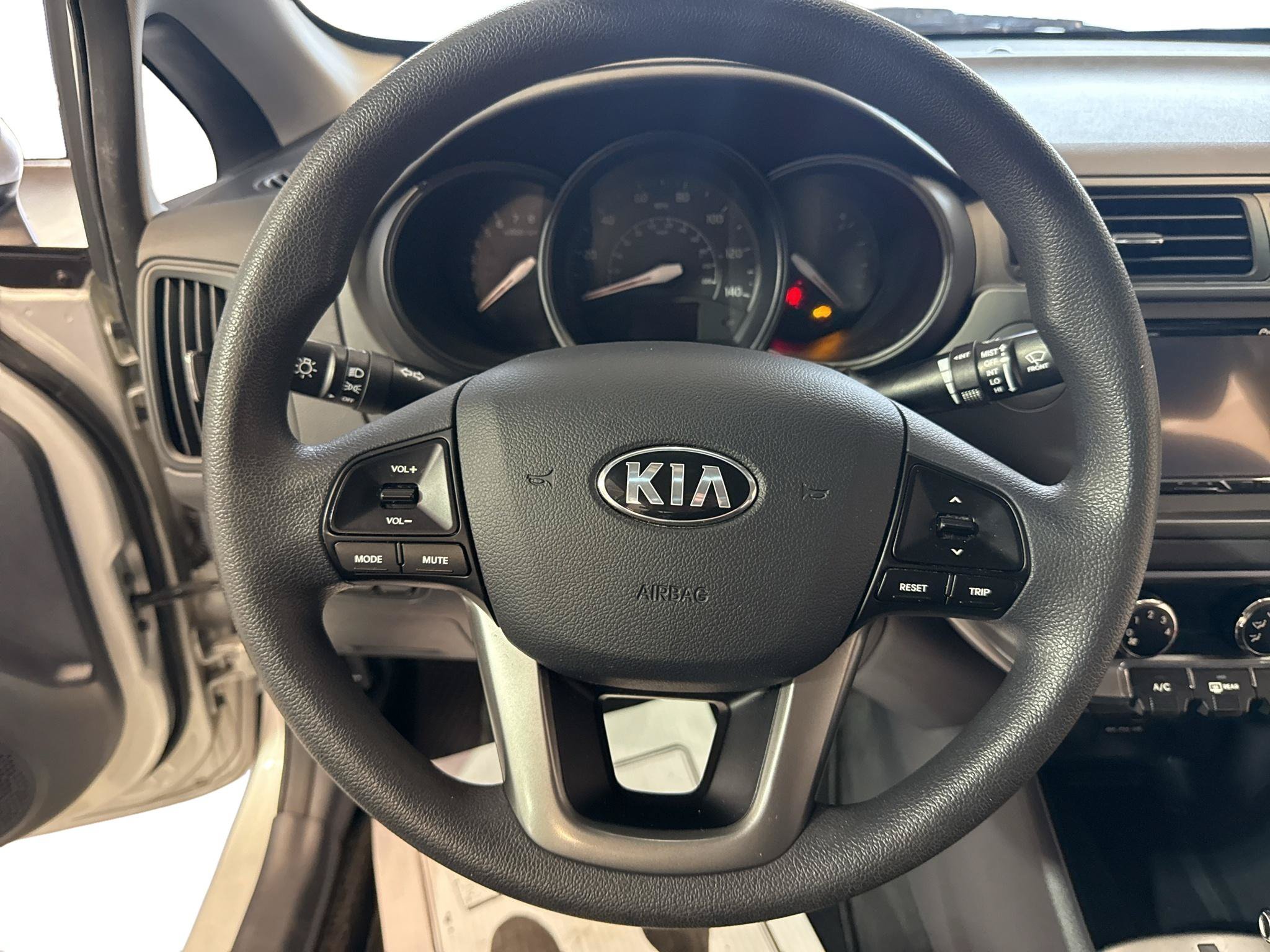 Used 2013 Kia Rio LX w/ PWR Pkg FWD image 17