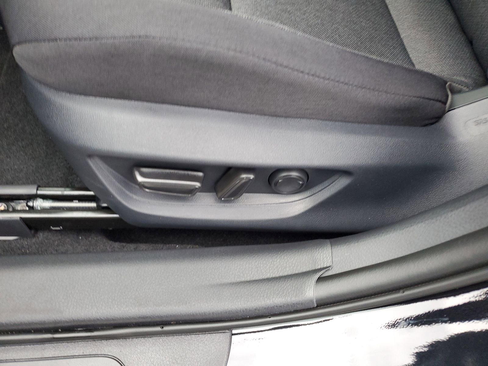 Used 2026 Toyota Camry LE w/ Convenience Package image 18