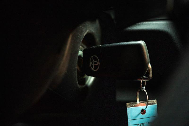 Used 2020 Toyota Camry SE w/ Carpet Mat Package image 17