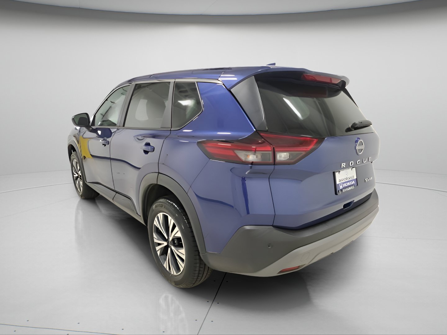 Used 2023 Nissan Rogue SV AWD/4WD image 5