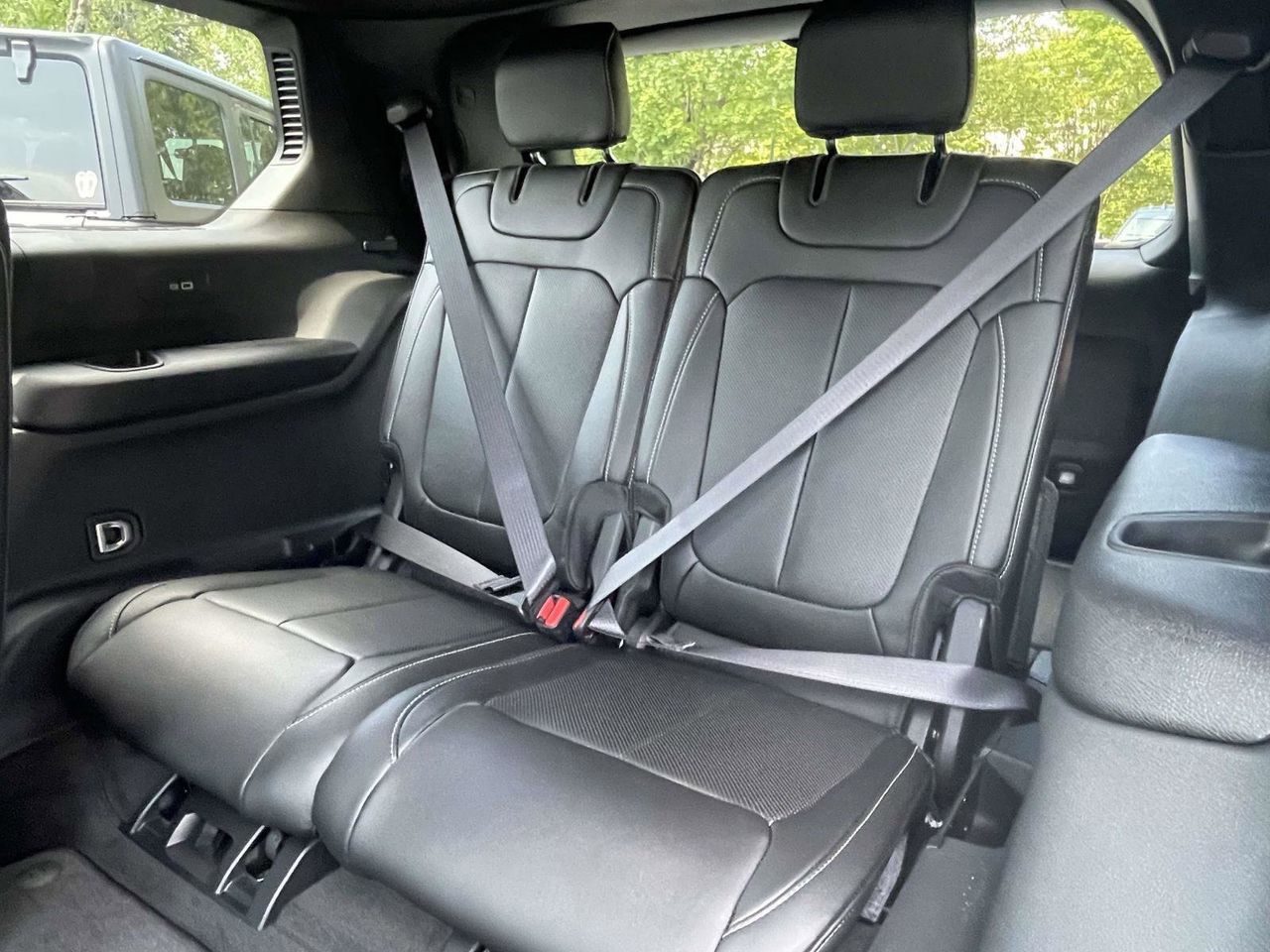 New 2025 Jeep Grand Cherokee L Limited w/ Luxury Tech Group II image 29