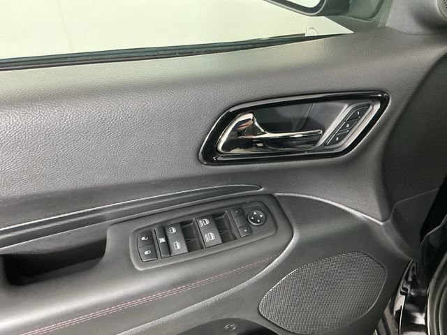Used 2022 Dodge Durango R/T w/ Tow 'N Go Group AWD/4WD image 13