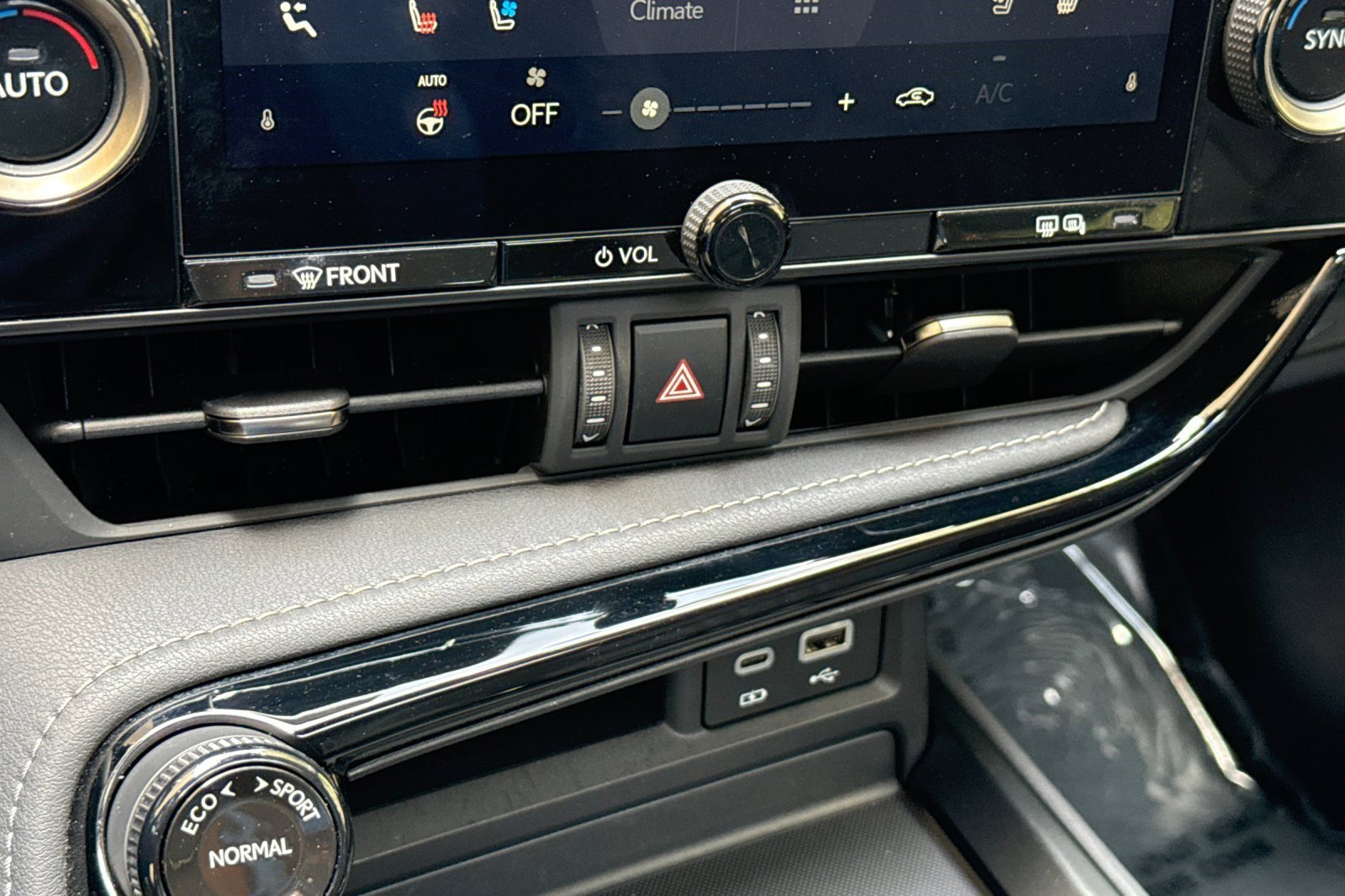 Certified 2025 Lexus NX 350h AWD w/ Accessory Package (2T) image 19