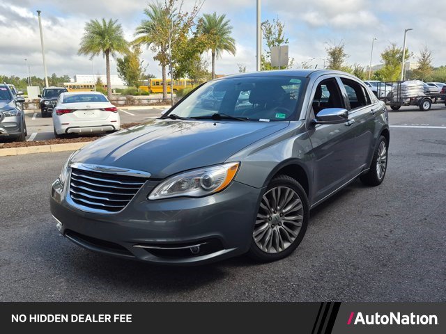 Used 2013 Chrysler 200 Limited FWD image 1