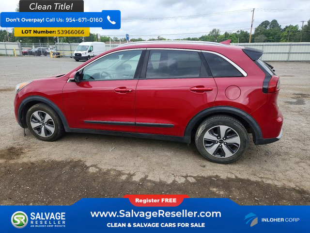 Used 2017 Kia Niro EX FWD image 3
