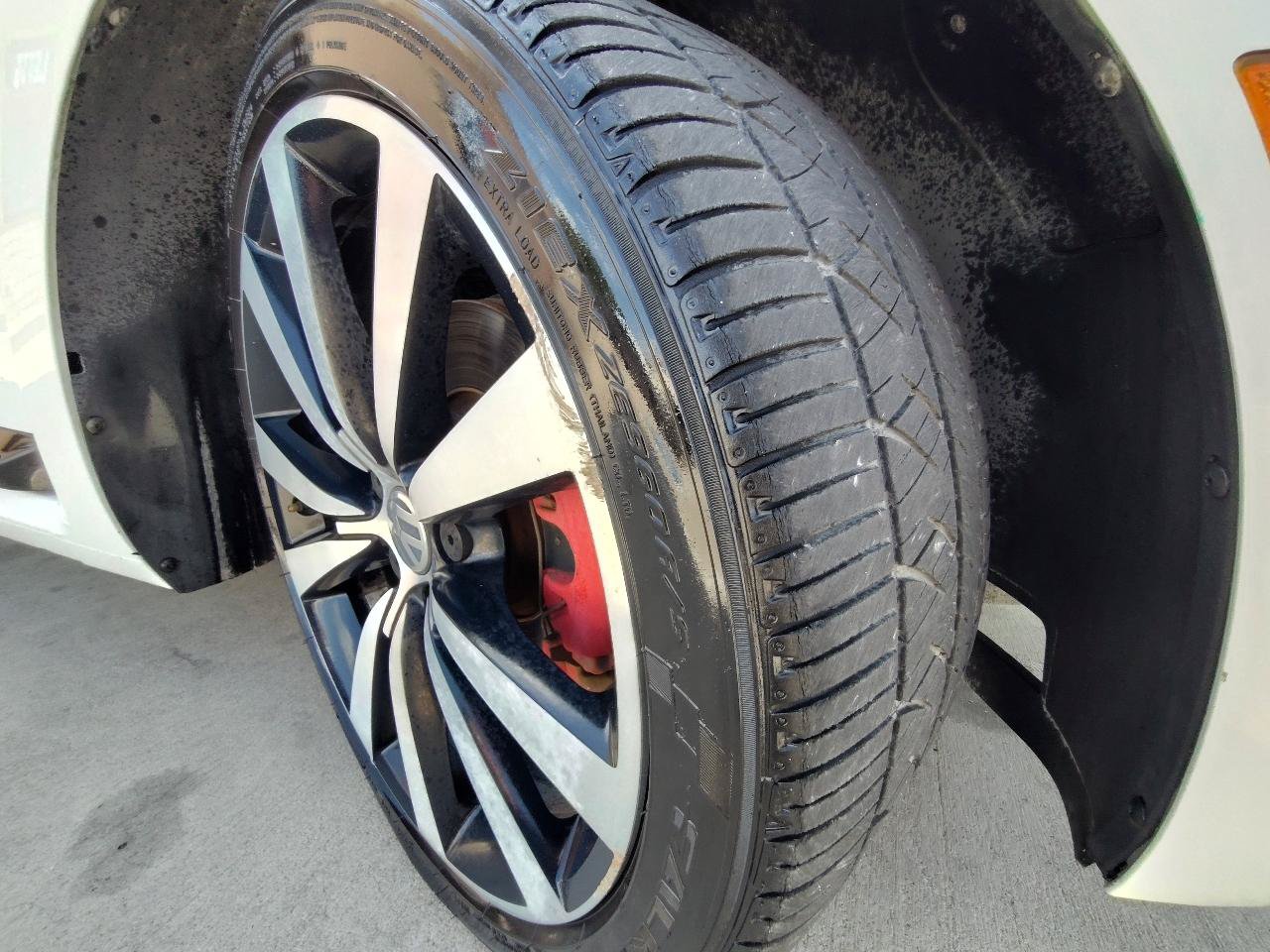 Used 2013 Volkswagen Beetle 2.0T FWD image 44