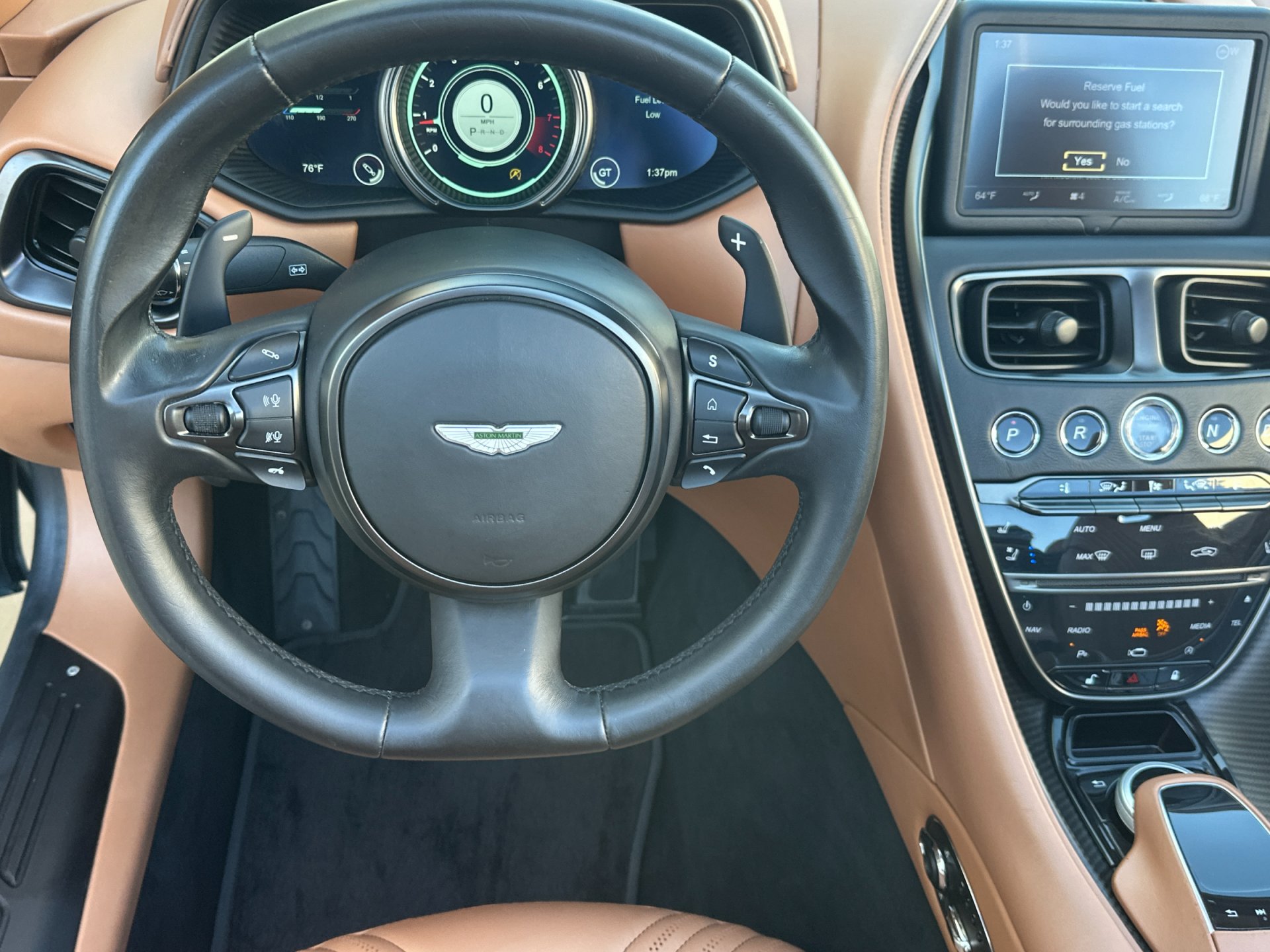 Used 2019 Aston Martin DB11 Volante RWD image 16
