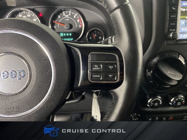 Used 2015 Jeep Wrangler Unlimited Sahara w/ Dual Top Group AWD/4WD image 23