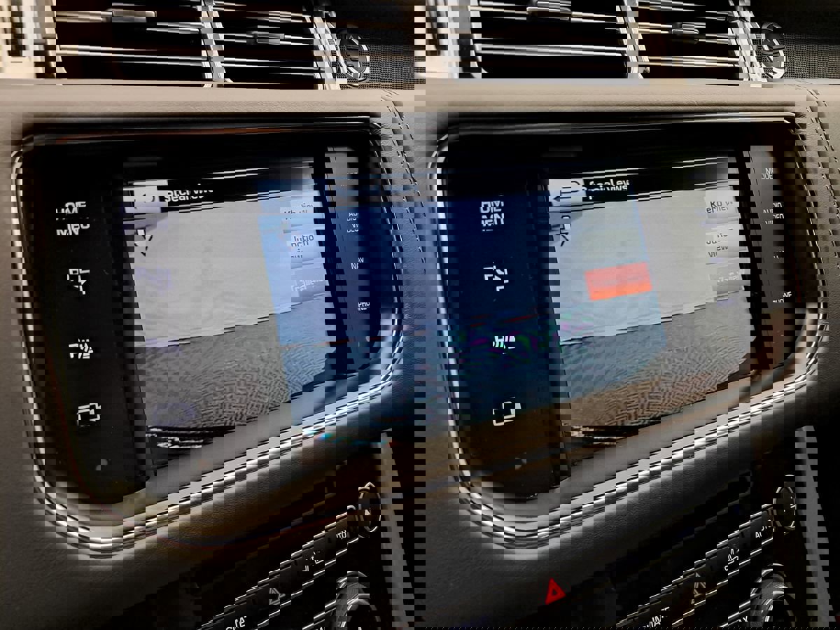 Used 2015 Land Rover Range Rover Long Wheelbase Autobiography image 31