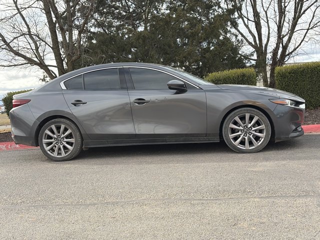Used 2019 MAZDA MAZDA3 Premium image 2