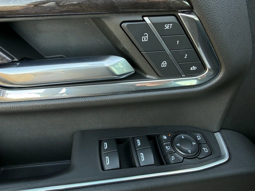 Used 2024 Chevrolet Silverado 2500 LTZ w/ LTZ Convenience Package image 21