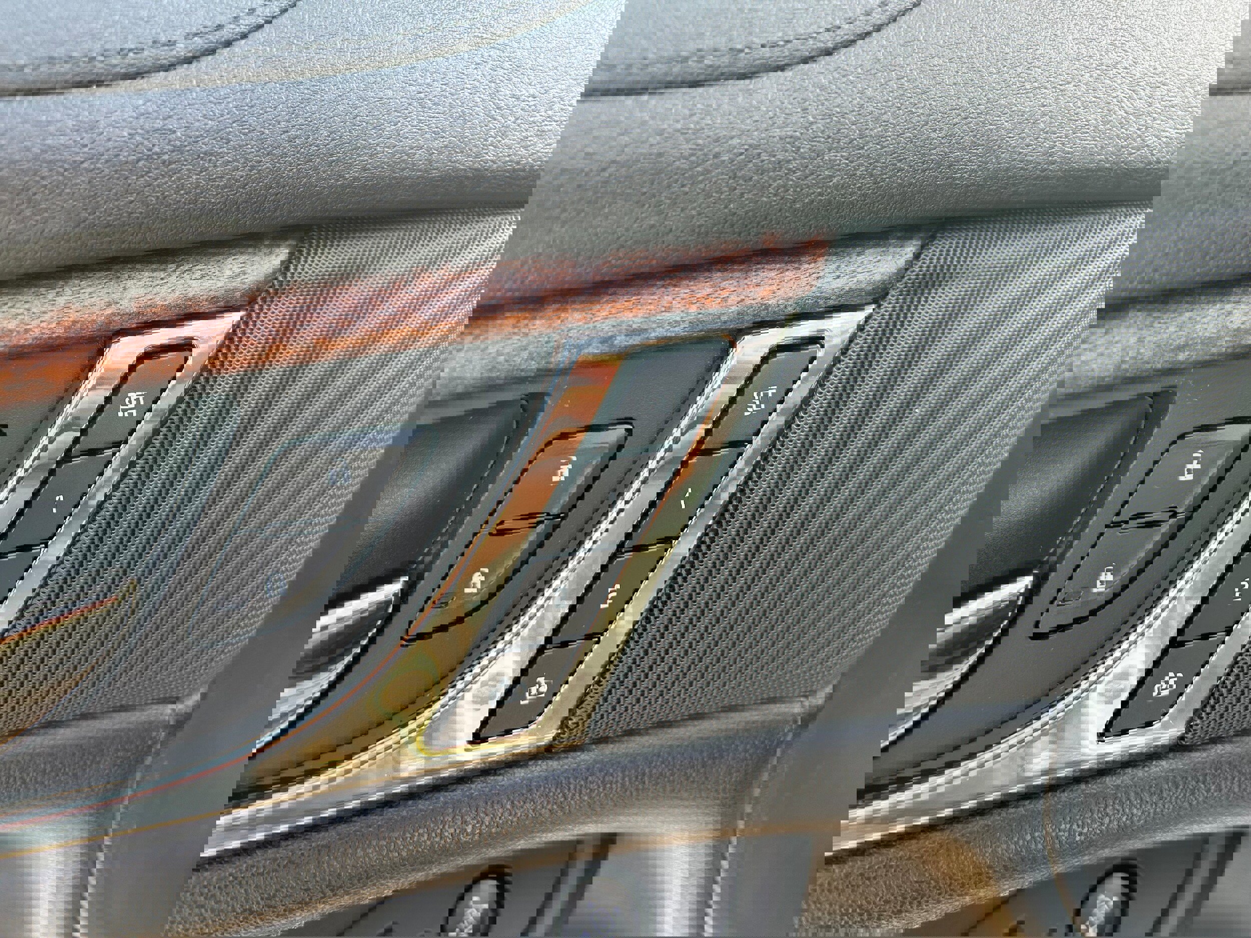 Used 2019 Cadillac CTS Luxury RWD image 12