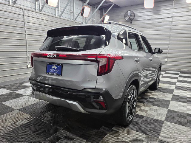 Used 2025 Kia Seltos SX AWD/4WD image 5