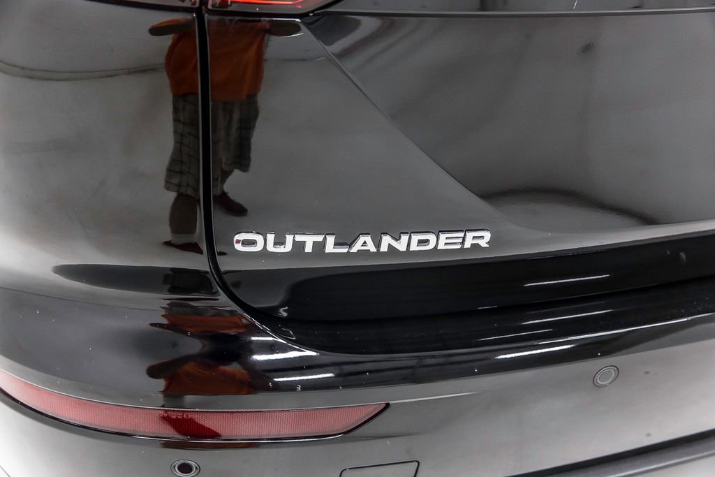 Used 2024 Mitsubishi Outlander ES image 5