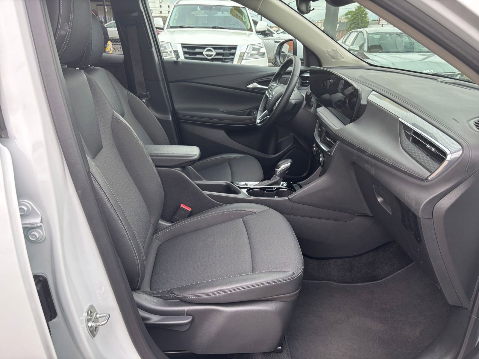 Used 2025 Buick Encore GX Preferred FWD image 35