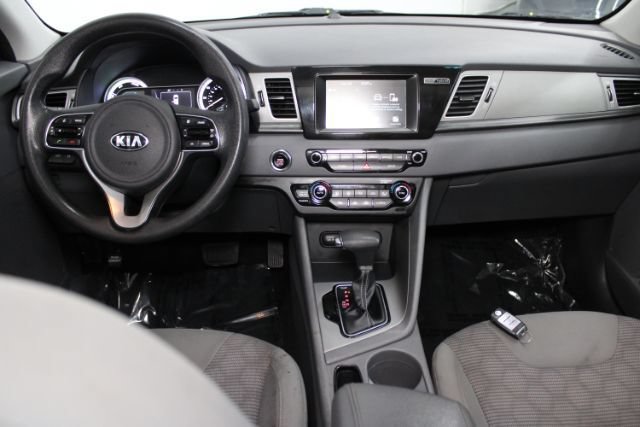 Used 2019 Kia Niro LX FWD image 2
