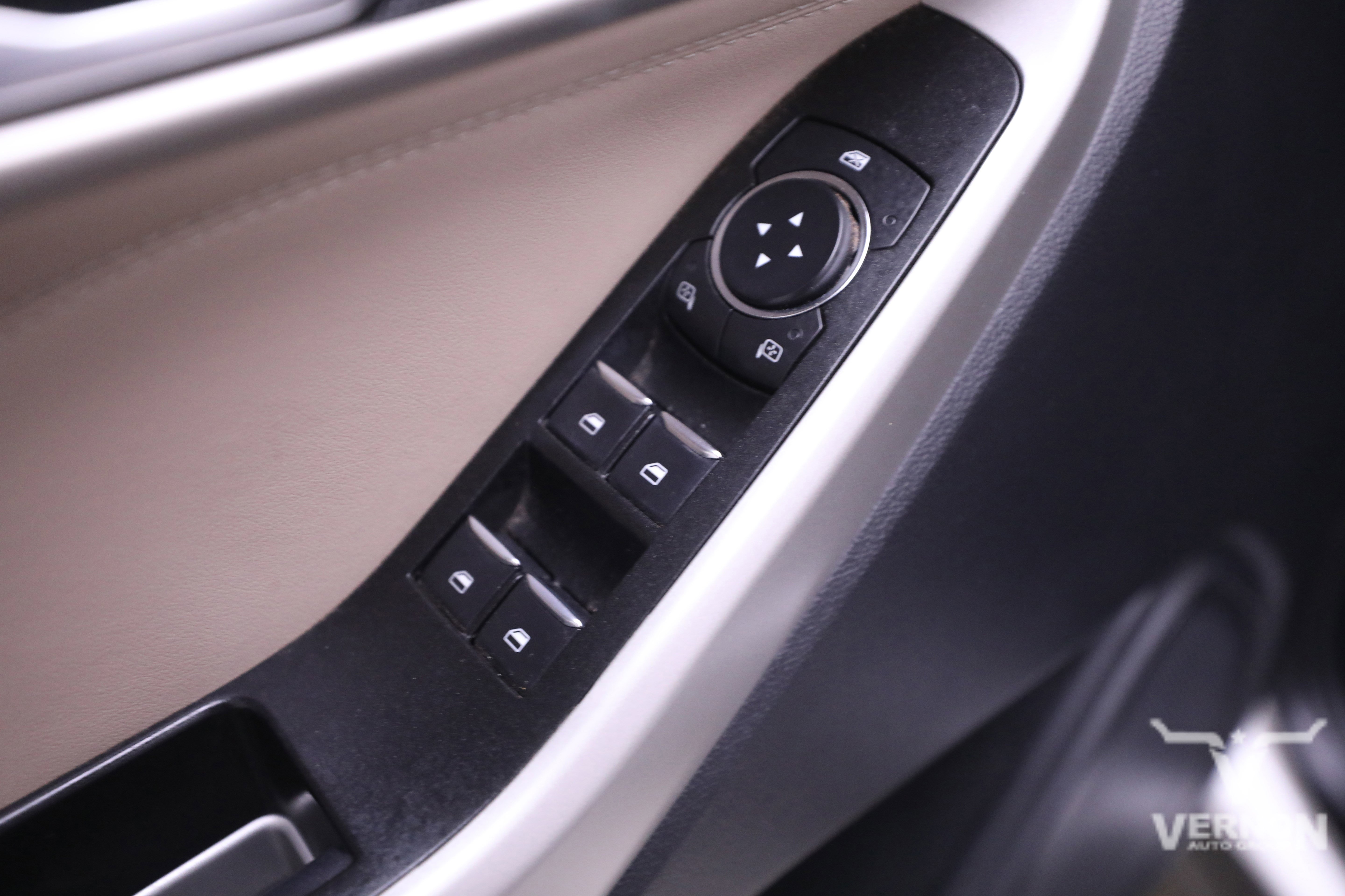 Used 2020 Ford Explorer XLT w/ Equipment Group 202A image 19