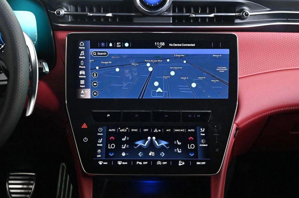 Used 2025 Maserati Grecale Modena image 13